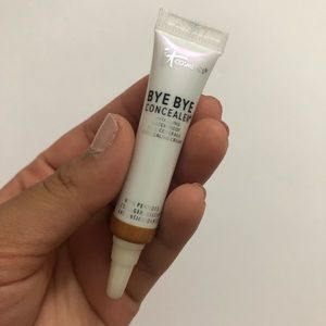 it cosmetics bye bye concealer